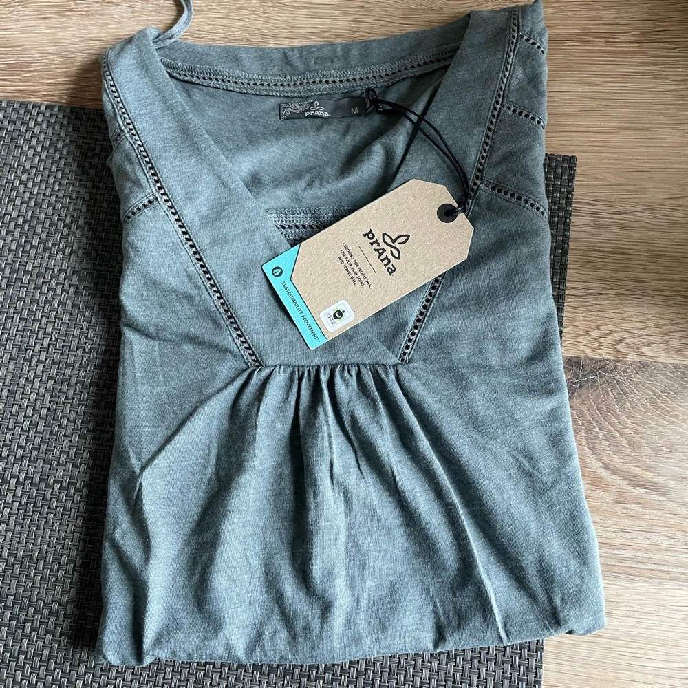 prAna Novelle shirt sleeve top new! Medium
